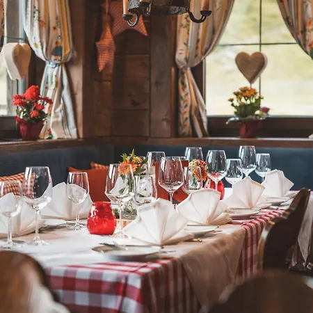 S P O R T A L M - Seefeld *